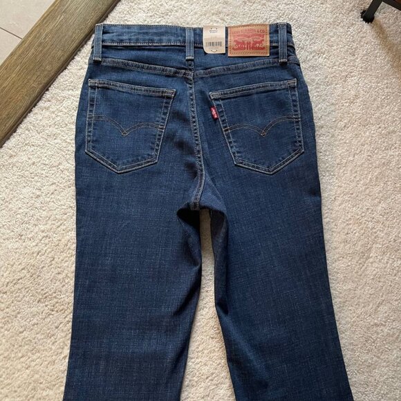 NWT Levi's 725 High Rise Bootcut Women Jeans Size 27/30 - Picture 4 of 11